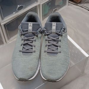 EUC woman's Under Armour shoes